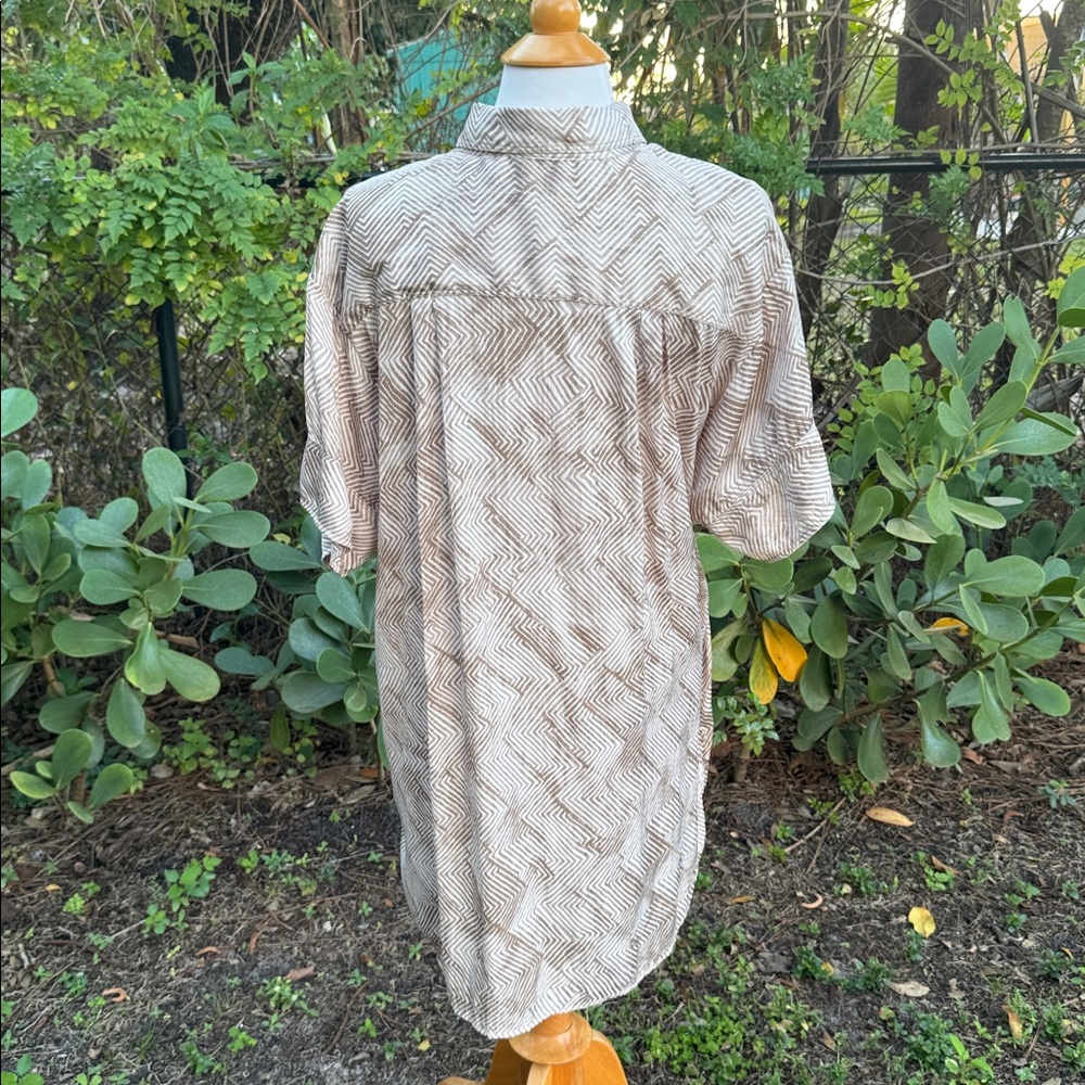 Pilcro short sleeve silky surf shirt dress, size Large - Picture 9 of 12